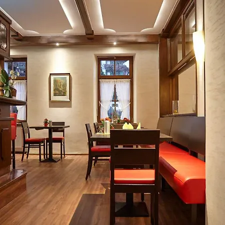 Hotell Rebstock Kappelwindeck 3*